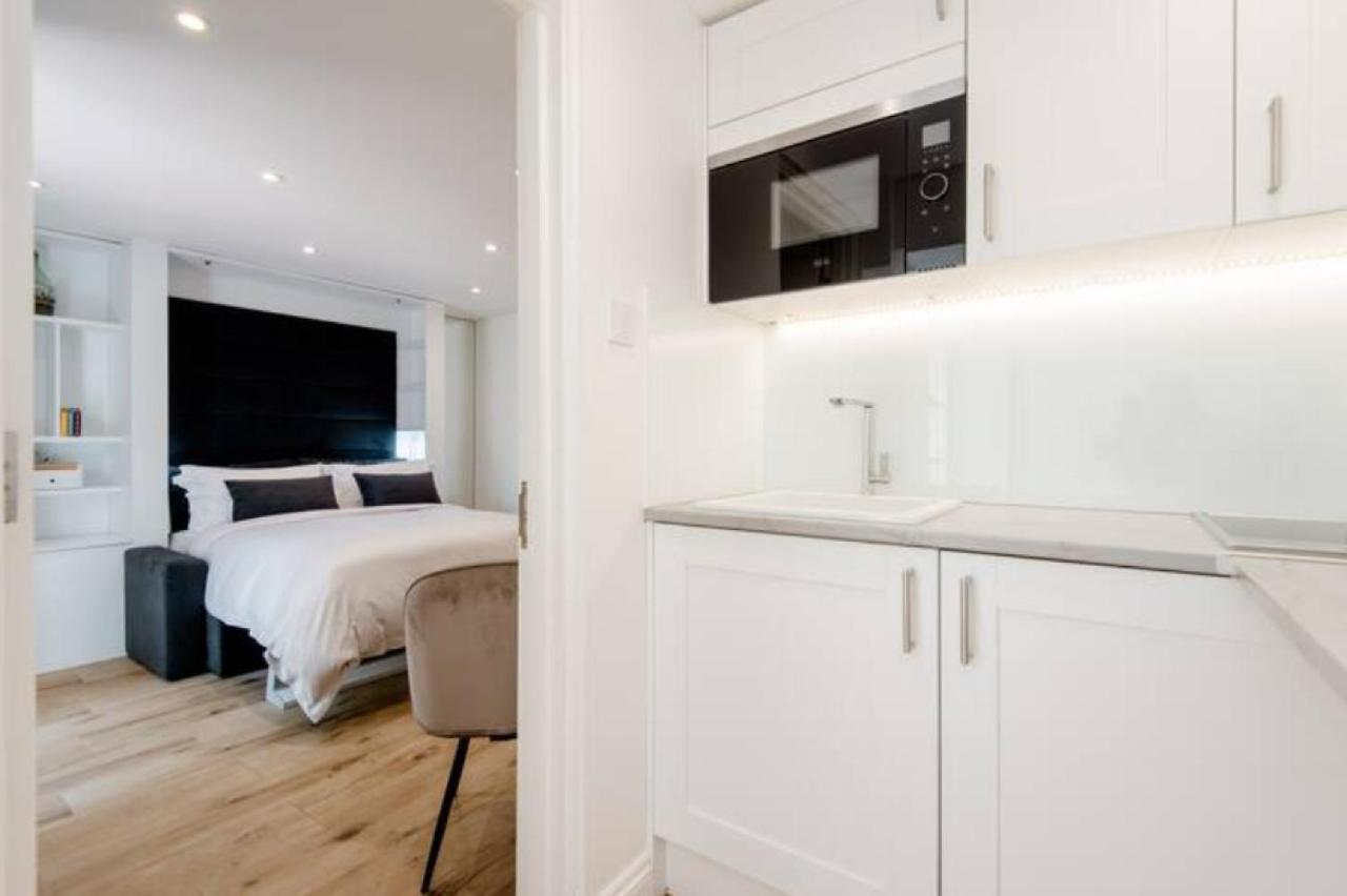 Well-Positioned Studio Flat London Exteriör bild